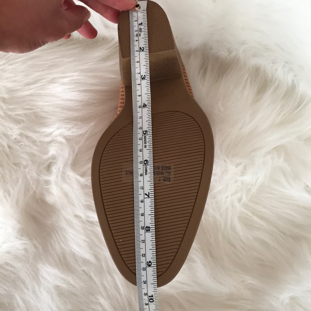✅ ⭐️FINAL PRICE DEDUCTION⭐️ Tan Bootie - Picture 5 of 8